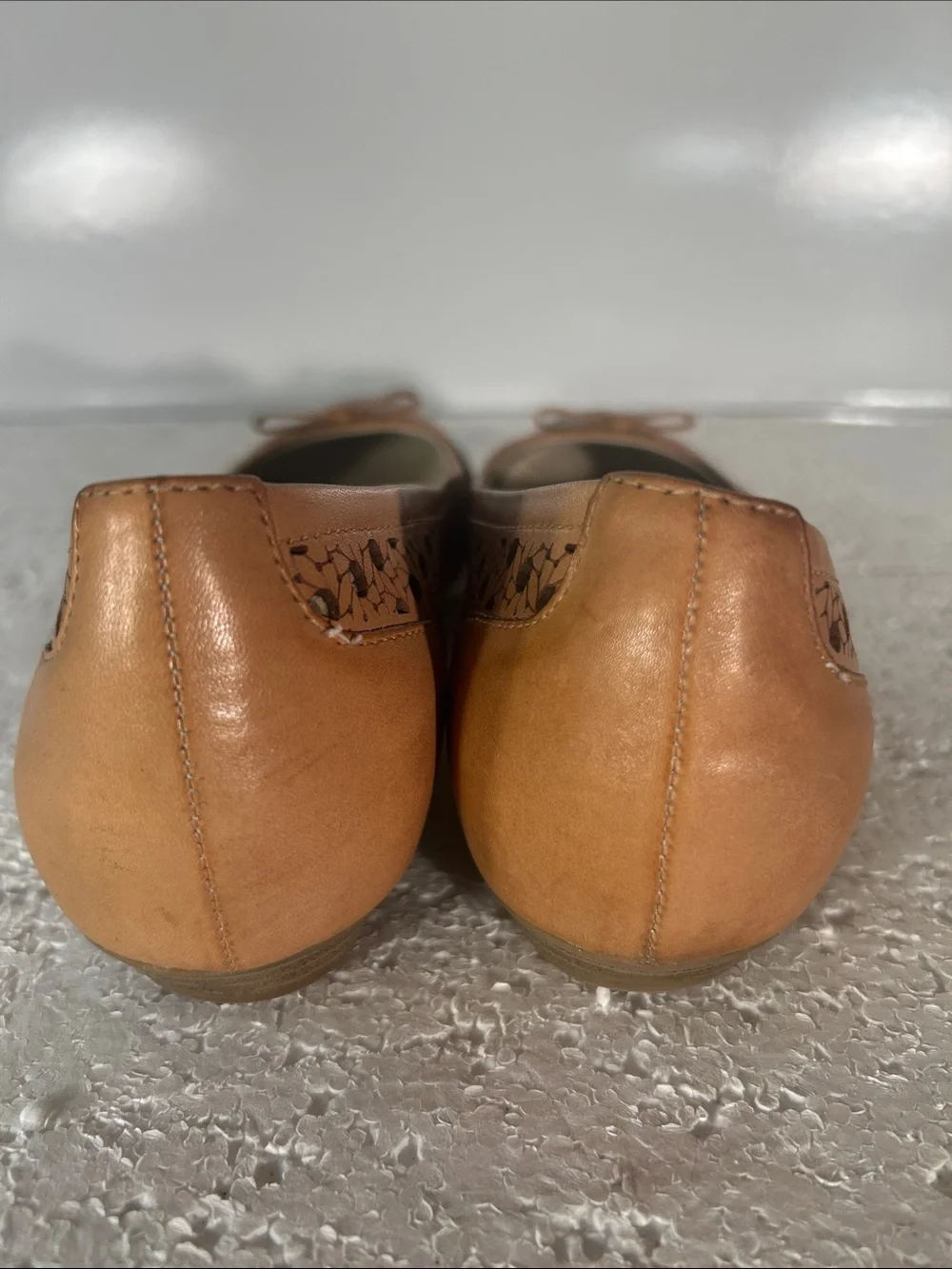 Naturalizer SZ9 Diara Tan Leather Ballet Flats Bow Cane Details Old Money Staple